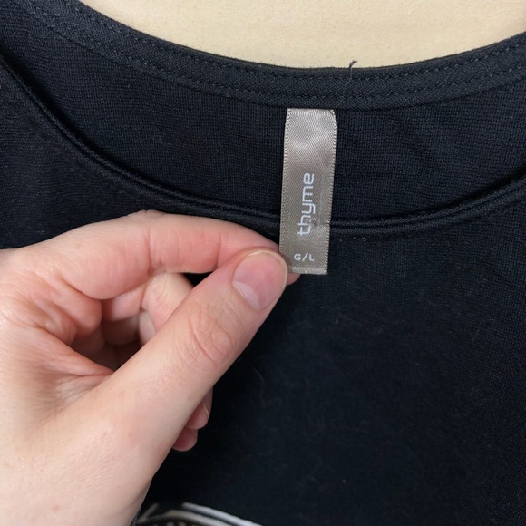 2/$20❤️- MATERNITY | Women’s Thyme maternity shirt size large - Picture 3 of 3